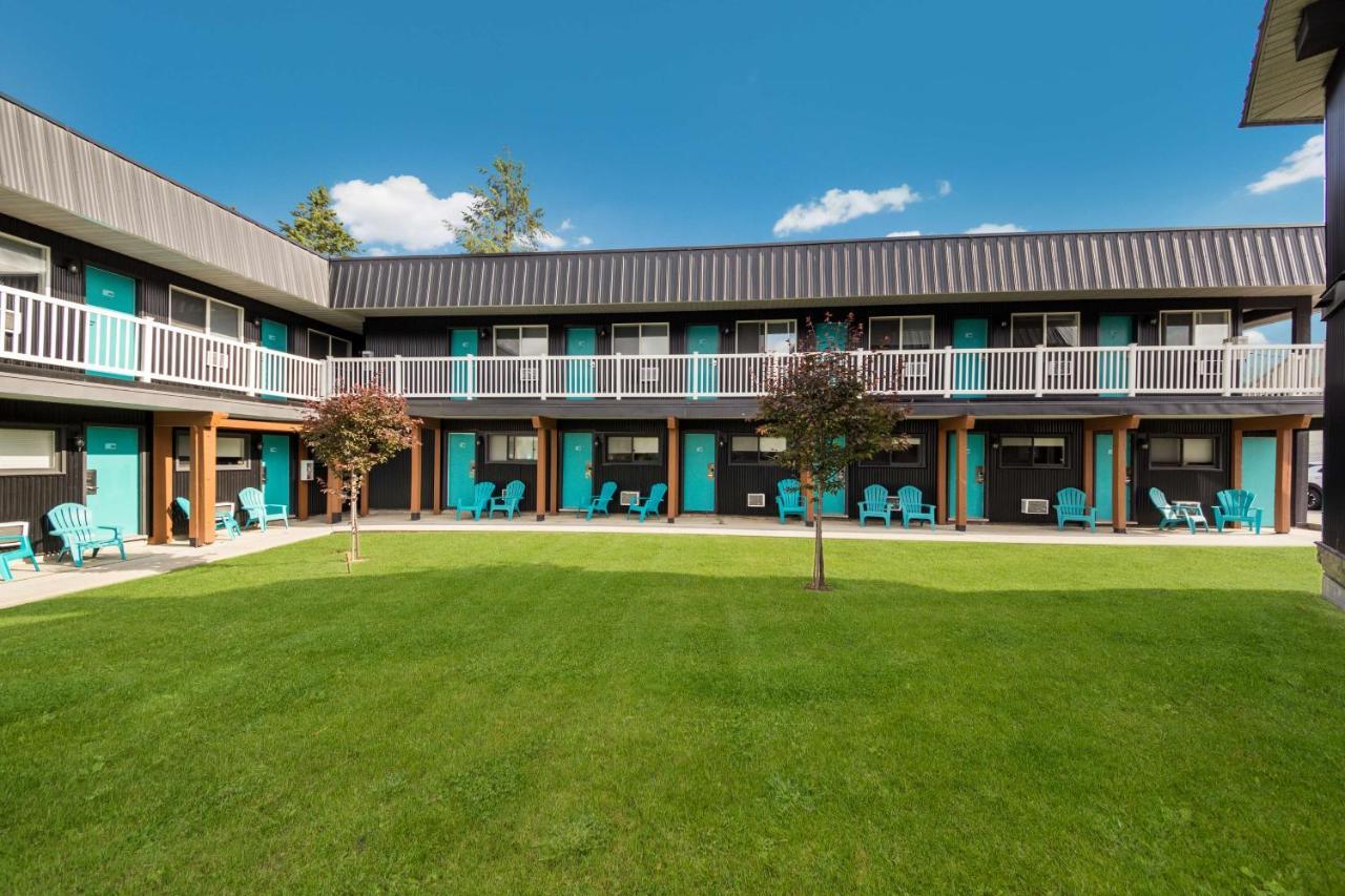 Stoke Hotel Surestay Collection By Best Western Revelstoke Exterior foto