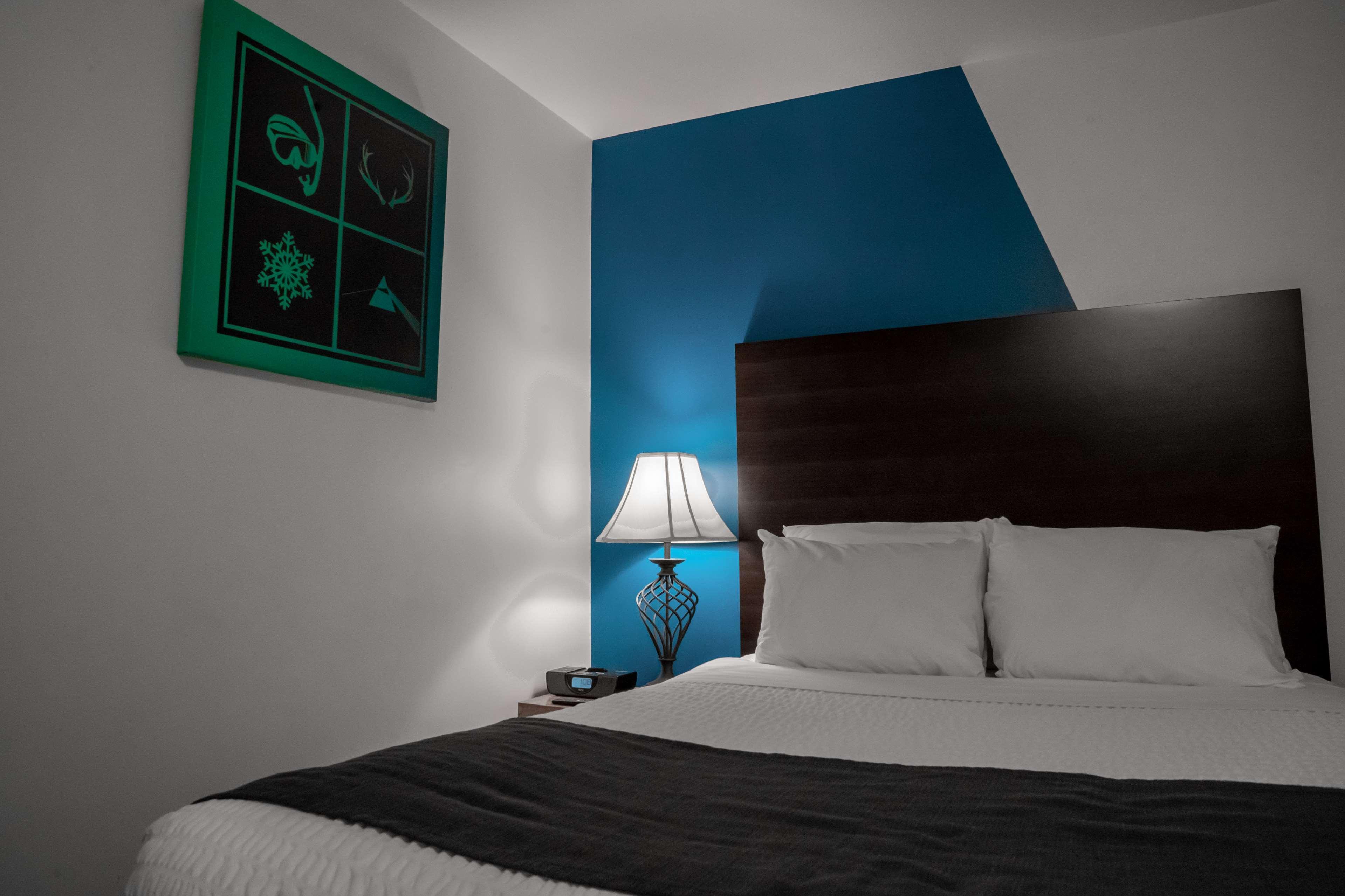 Stoke Hotel Surestay Collection By Best Western Revelstoke Exterior foto