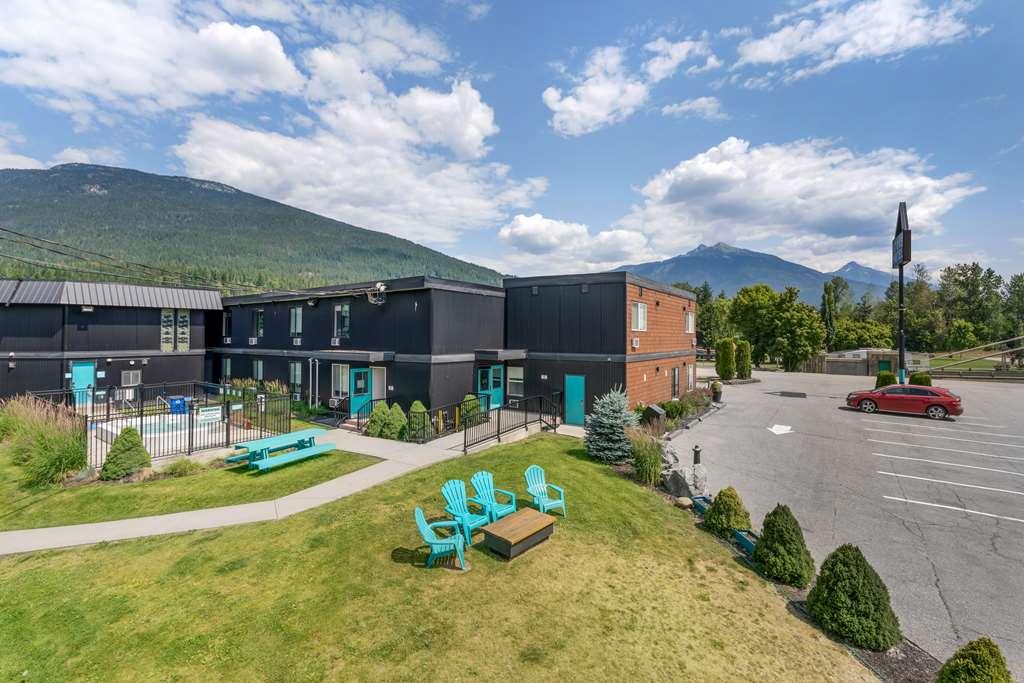 Stoke Hotel Surestay Collection By Best Western Revelstoke Exterior foto