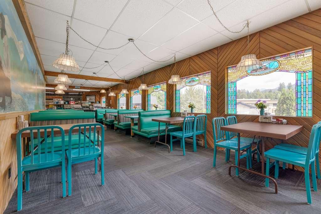 Stoke Hotel Surestay Collection By Best Western Revelstoke Restaurant foto